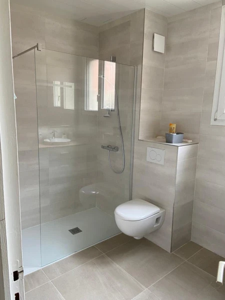 Création d'une Salle de Bain PMR à Verrières-le-Buisson